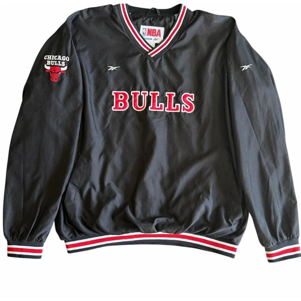 Vintage 90's Reebok NBA Chicago Bulls Black V-neck Warm Up Pullover Jacket XL